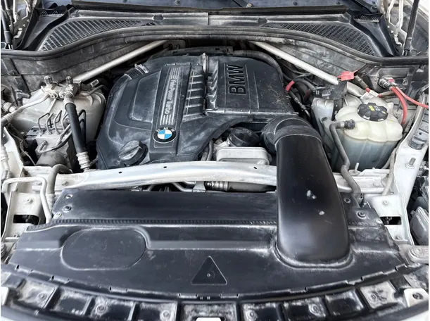 Car image 27