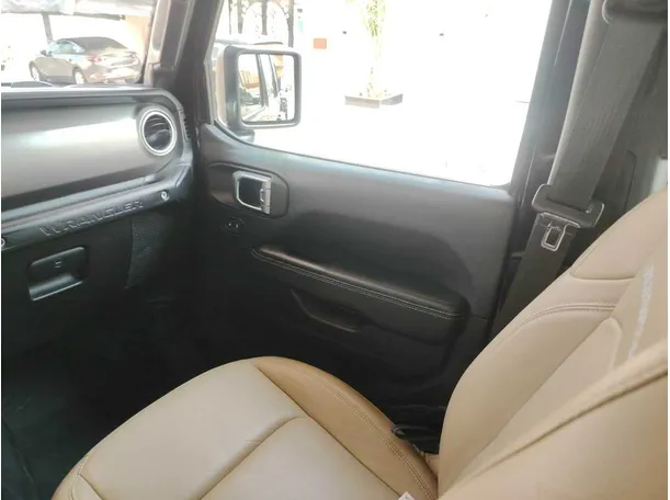 Car image 41