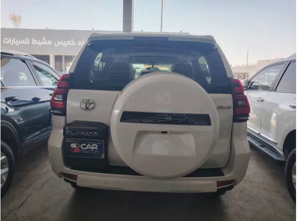 Car image 6
