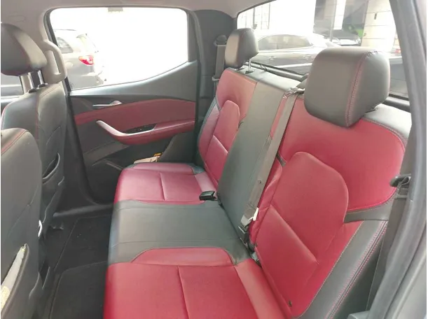 Car image 17