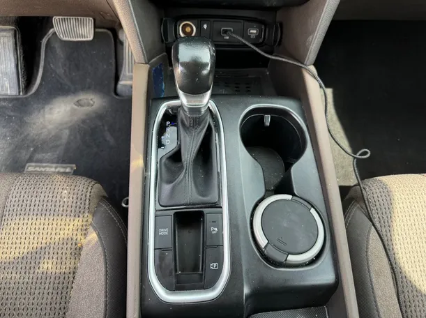 Car image 18