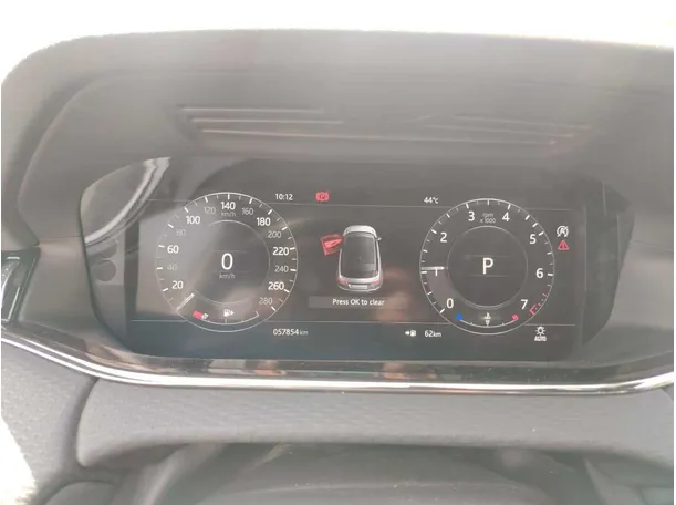 Car image 30