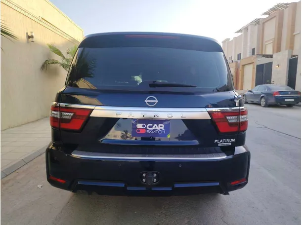 Car image 6