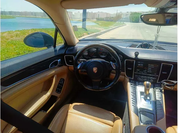 Car image 24