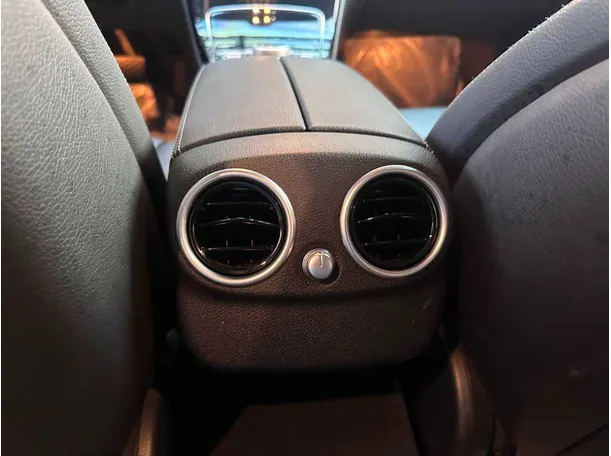 Car image 43
