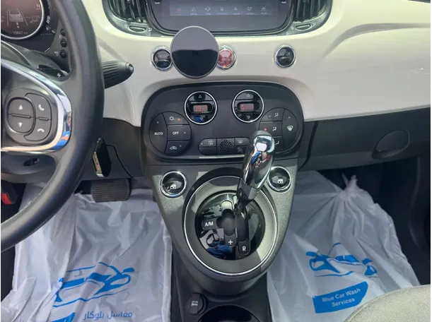 Car image 14