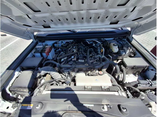 Car image 24