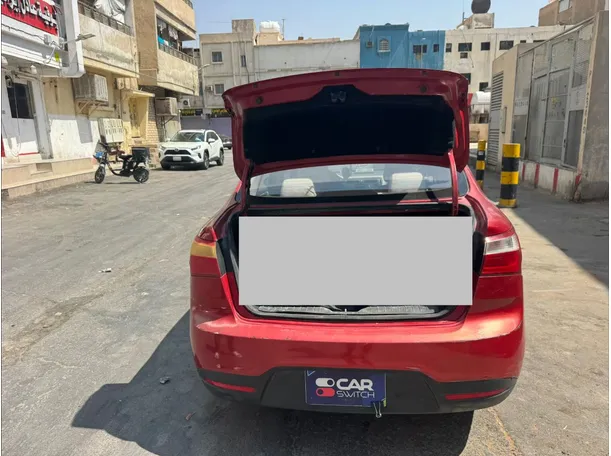 Car image 19