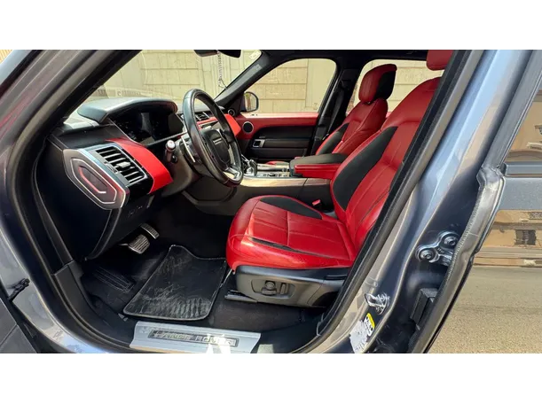 Car image 10