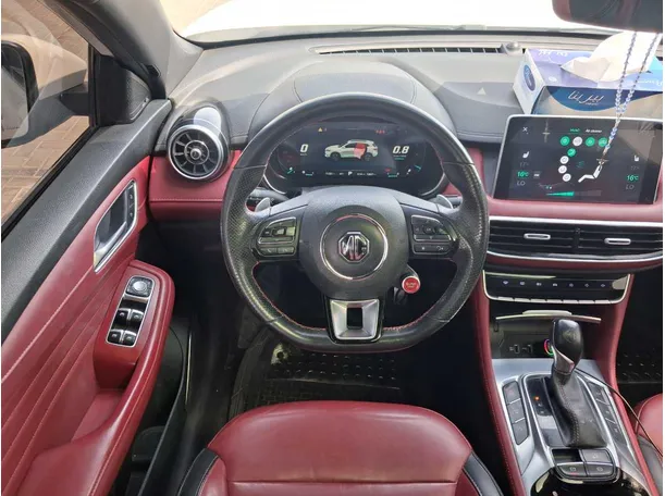 Car image 18