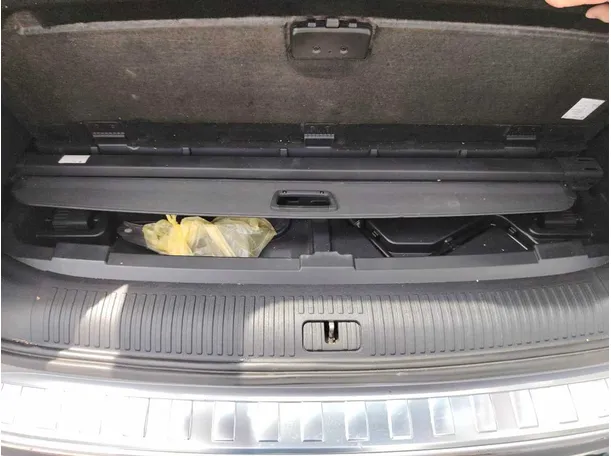 Car image 44