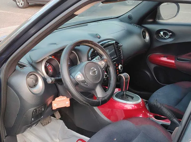 Car image 13