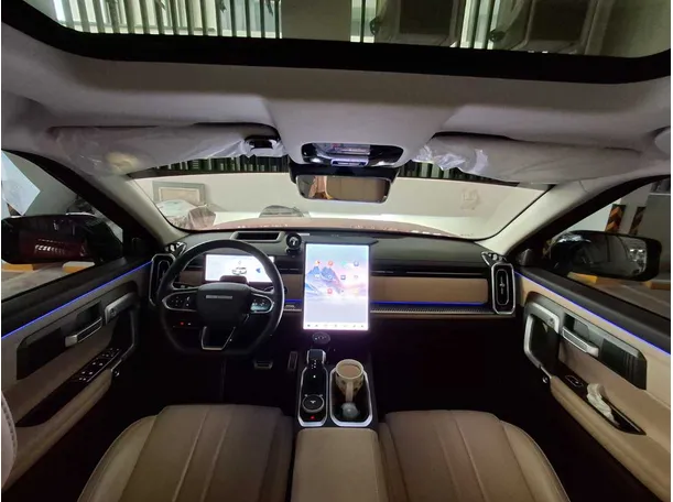 Car image 17