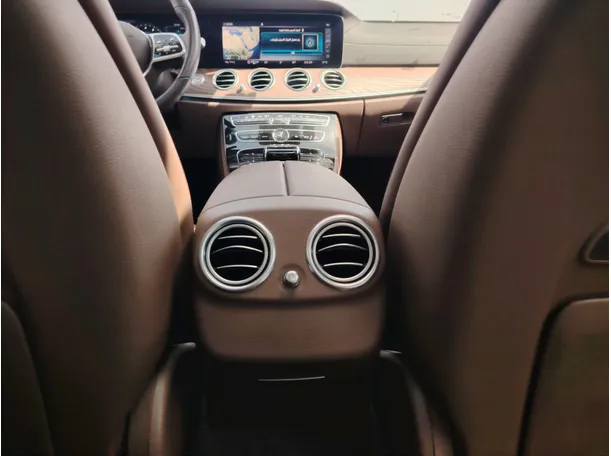 Car image 34