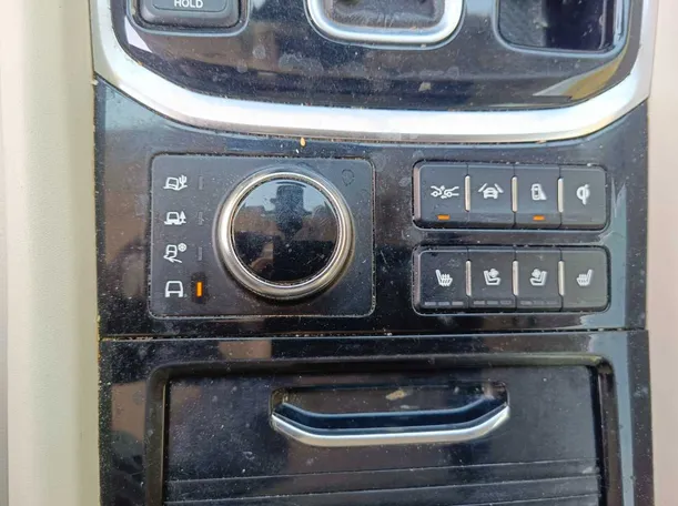 Car image 22
