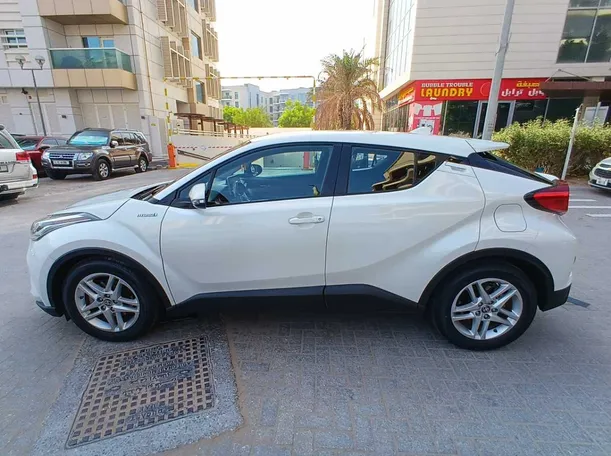 Car image 4