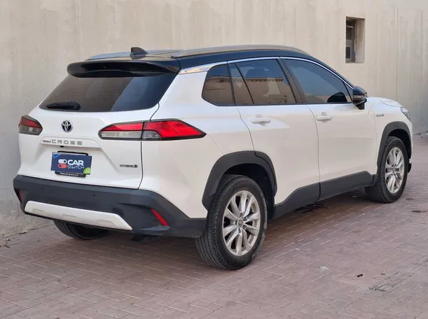 Car image 5
