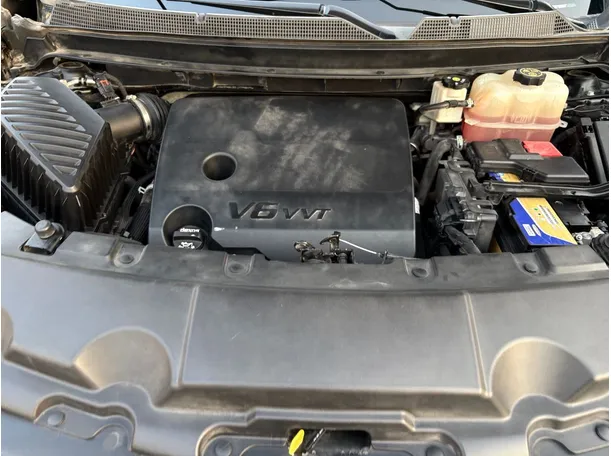 Car image 26