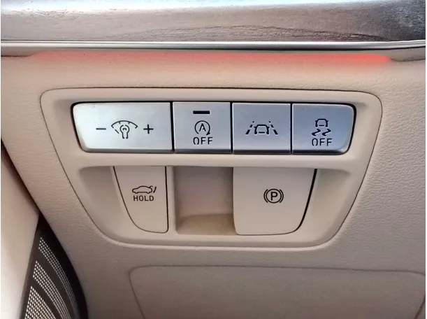 Car image 29