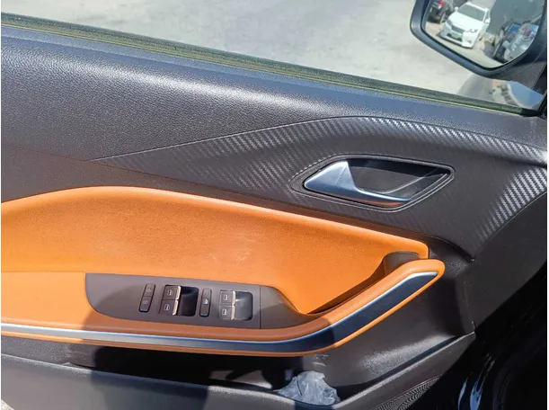 Car image 28