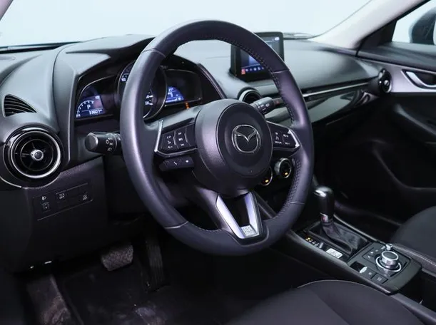 Car image 4