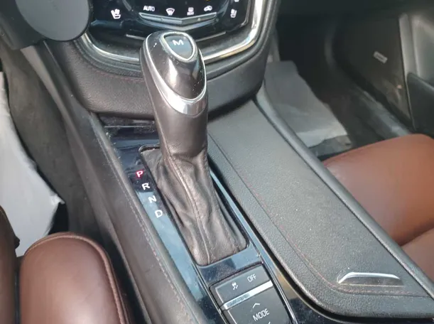Car image 17