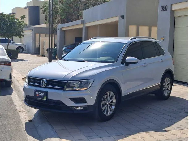 2018 فولكس واجن تيغوان في الإمارات