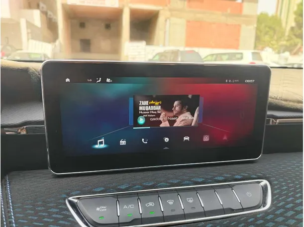 Car image 23