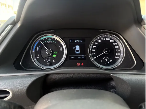 Car image 22