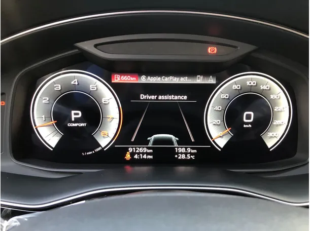 Car image 18