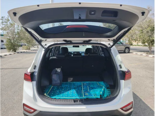 Car image 24
