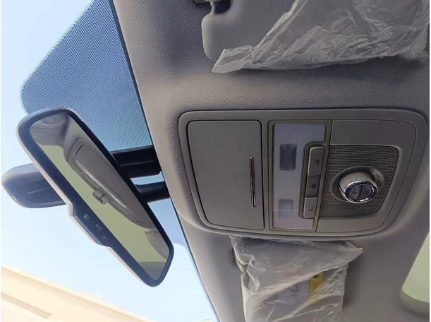Car image 33