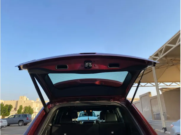 Car image 23