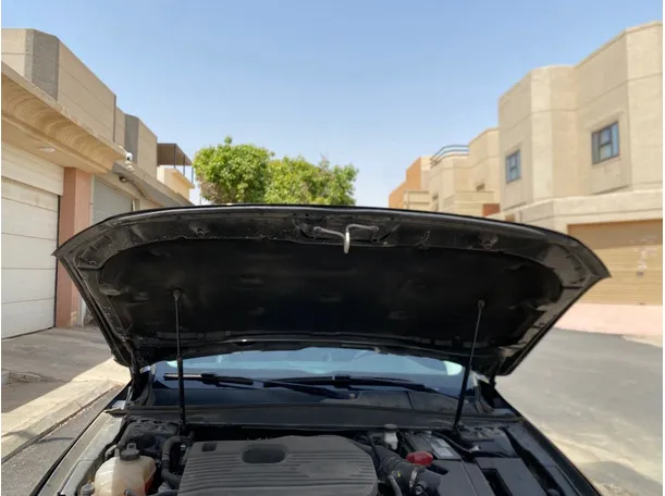 Car image 32
