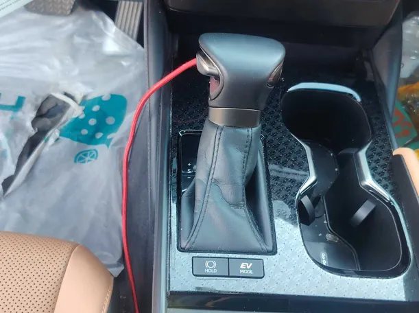 Car image 16