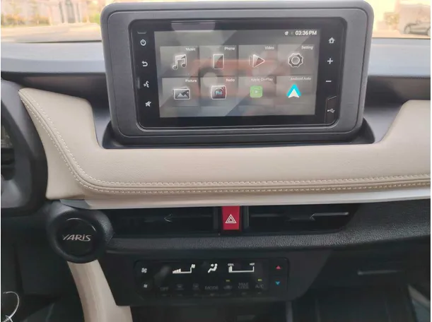 Car image 19