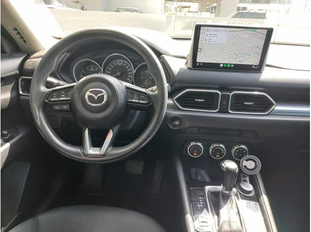 Car image 16