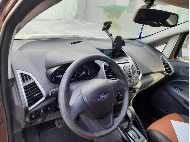 Car image 11