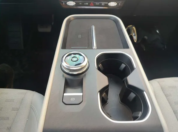 Car image 22