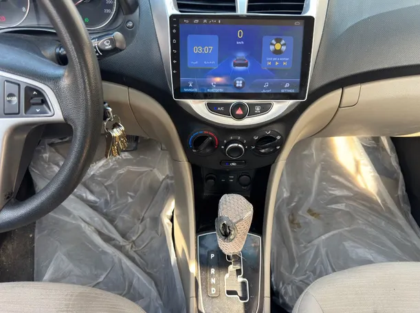 Car image 13