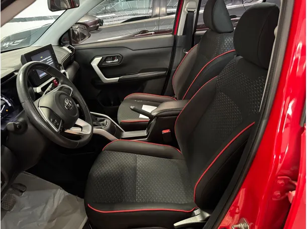 Car image 7