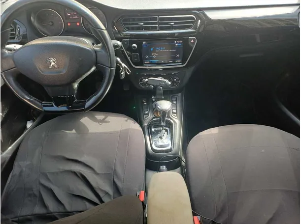Car image 16