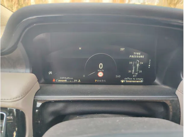 Car image 20
