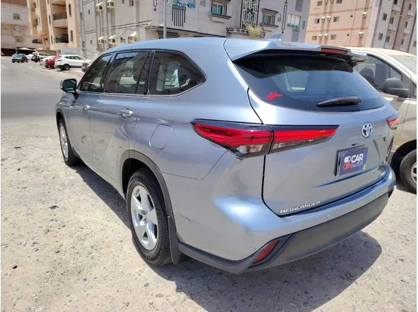 Car image 7
