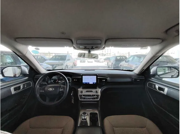 Car image 20