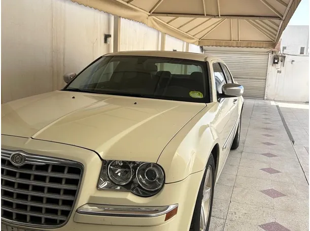 2009 Chrysler 300C in Al-Khobar