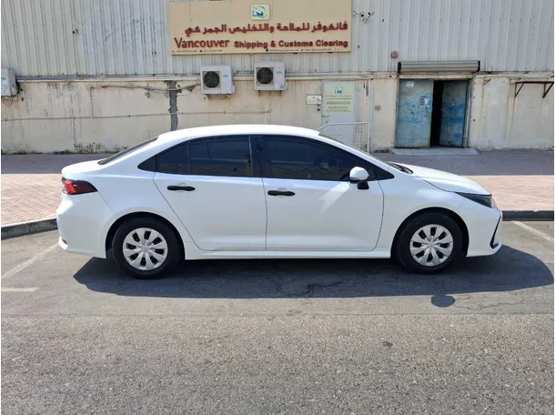 Car image 8
