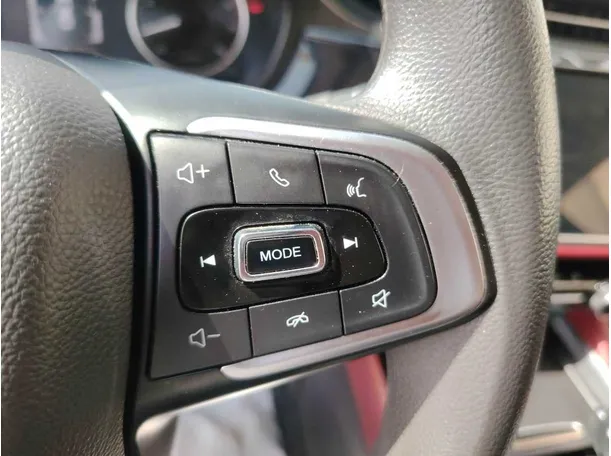 Car image 32