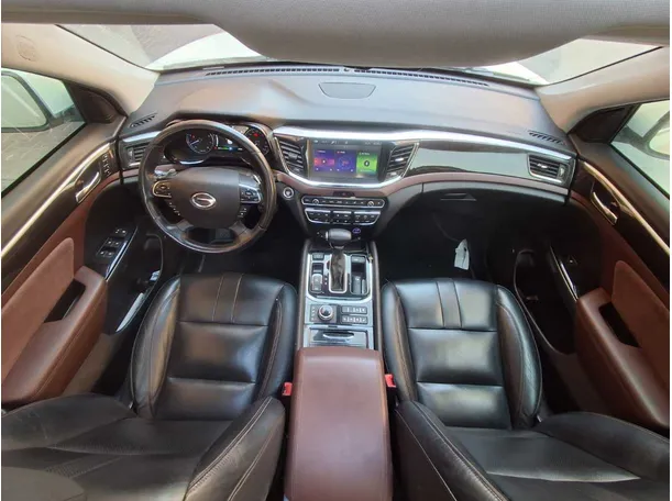Car image 21