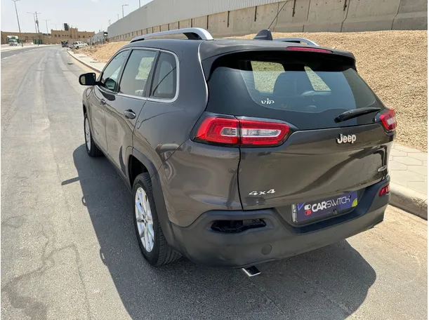 Car image 7